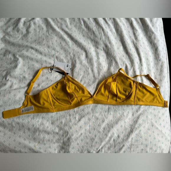 Knix Mesh Deep-V Bralette - Picture 6 of 6